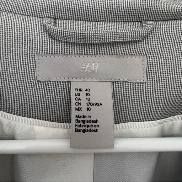 H&M Gray Blazer - Picture 2 of 5